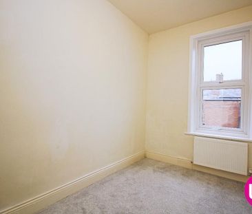 3 bedroom flat to rent - Photo 5