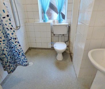 2 bedroom ground floor flat to rent - Photo 5