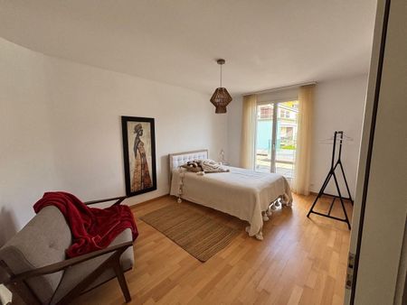 Splendid Penthouse with a panoramic view of the lake - Photo 4