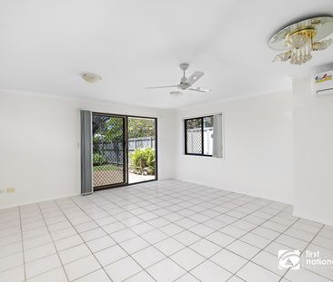 LOVELY TWO BEDROOM LOW SET VILLA IN CENTRAL CAPALABA - WITH LARGE F... - Photo 2