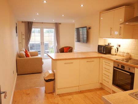 2 bedroom flat to rent - Photo 4