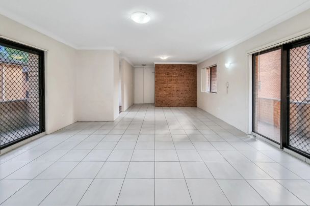 UPDATED OVERSIZE 2 BEDROOM APARTMENT IN THE HEART OF WESTMEAD - Photo 1
