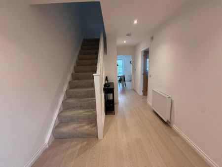 3 bedroom semi-detached house to rent - Photo 4