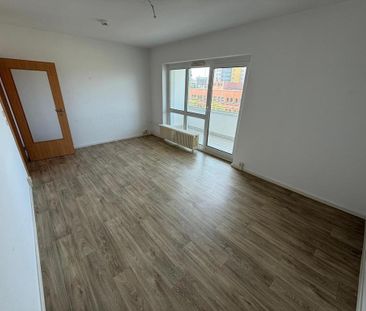Wunderschöne Balkonwohnung mit Einbauküche - Foto 1