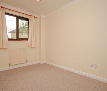 2 bedroom maisonette to rent - Photo 5