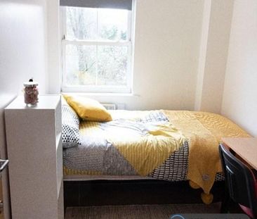 3 bedroom flat to rent - Photo 1