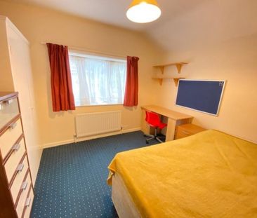 3 bedroom semi-detached house to rent - Photo 4