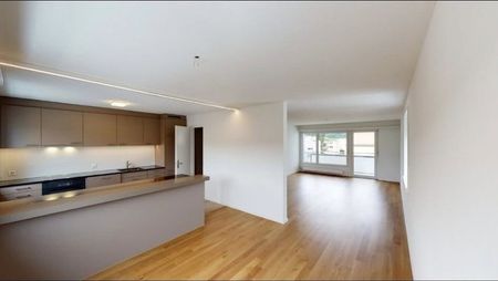 4.5 Zimmer, 90 m², 2. Stock - Foto 4