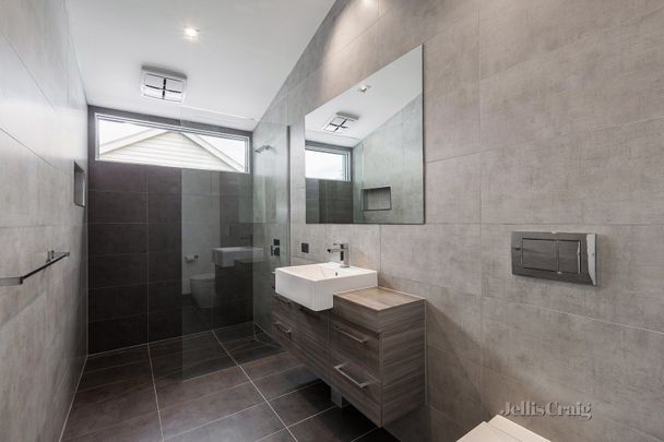 12 Roches Terrace, Williamstown - Photo 1