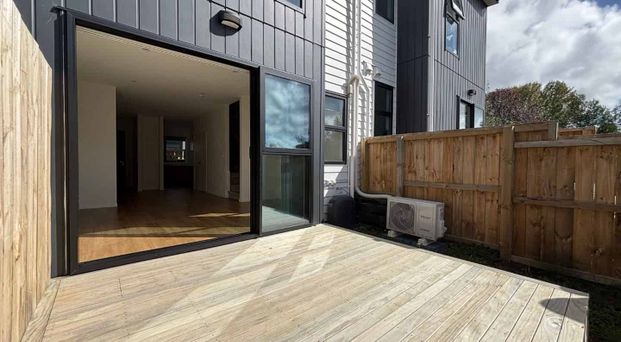 Modern Comfort & Style - Photo 1