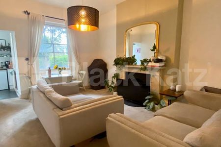 Larger than average & superbly located to amenities & transport - Photo 2