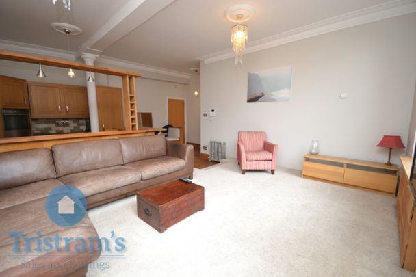 2 bed Apartment for Rent - Photo 1