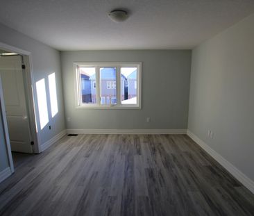 For Lease - 4324 Shuttleworth Drive, Niagara Falls, Ontario - Photo 6