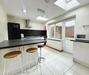 1 bedroom in a house share to rent - Photo 4