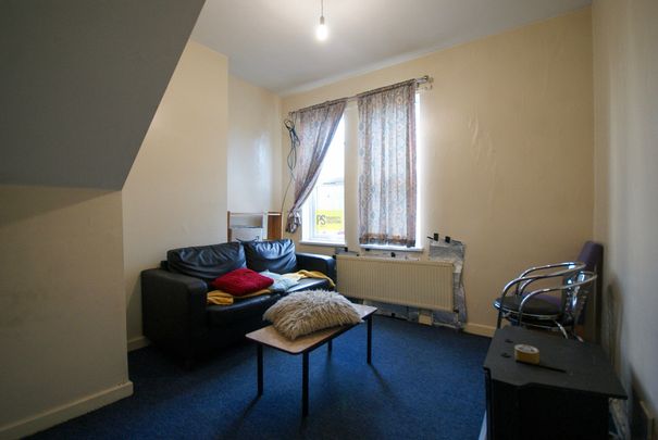 596-598 Bristol Road - Photo 1