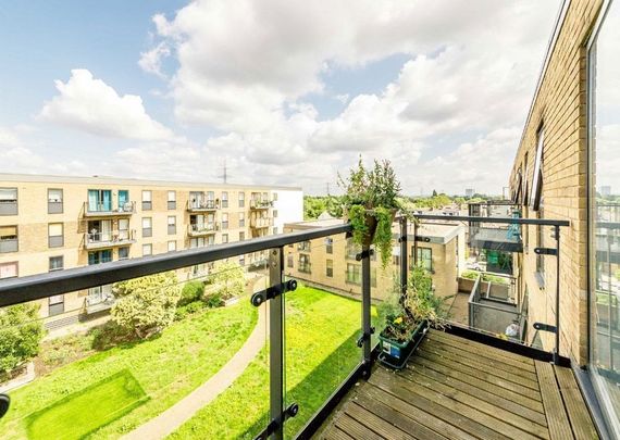 Durnsford Road, SW19 8FP, London - Photo 1