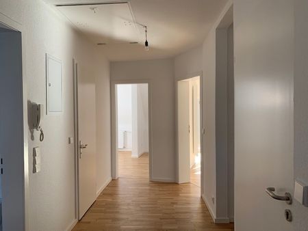 Attraktive 2-Zimmer-Stadtwohnung mit kleinem Balkon - Photo 2