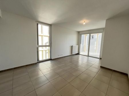 location Appartement T1 DE 40.35m² À BORDEAUX - Photo 2