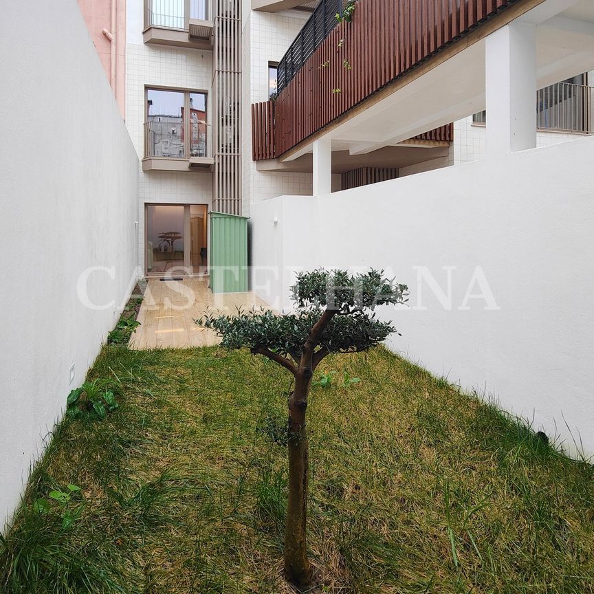 Apartamento T1 para arrendamento, com jardim privativo, no Campo Pequeno - Photo 1