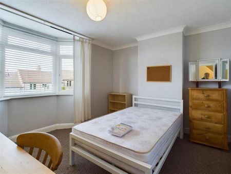 4 bedroom terraced house to rent - Photo 3