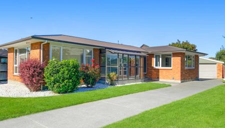 HAREWOOD - 3 BEDROOMS, 1 BATHROOM, HEATPUMP, DOUBLE GARAGE - Photo 5