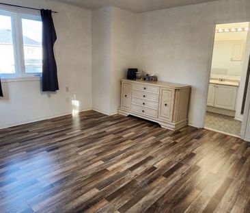 For Lease - 49 Inlet Bay Drive, Whitby, Ontario - Photo 4