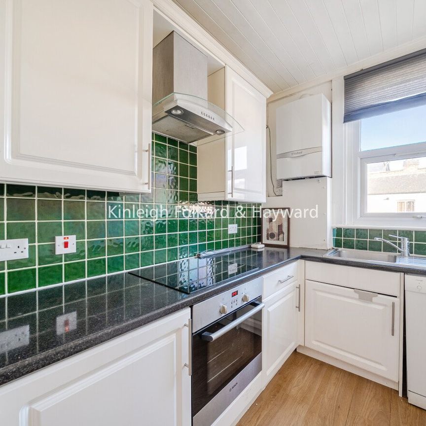 Revelstoke Road, London, SW18 - Photo 1