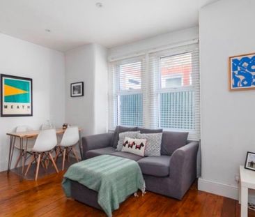 Room in a Shared Flat, Gambole Road, SW17 - Photo 1
