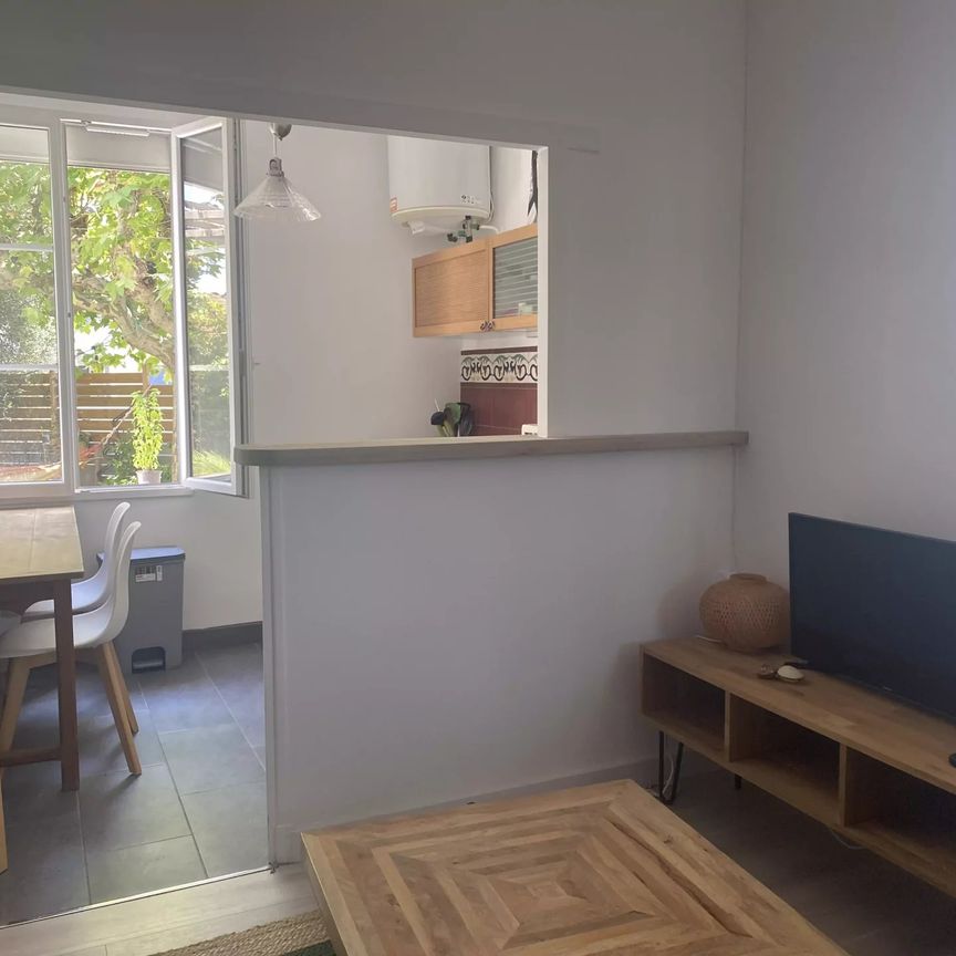 Location Appartement 1 pièce 24m² LA CIOTAT 13600 - Photo 1