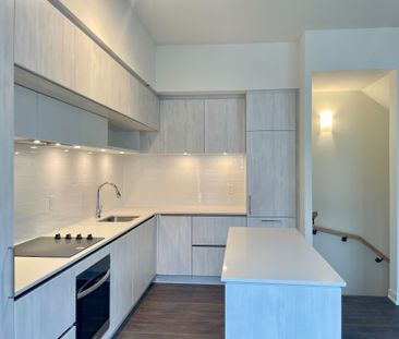 For Lease - 2 Steckley House Lane Unit# 924, Richmond Hill, Ontario - Photo 5