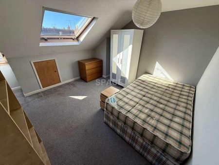 Grange Avenue, Univerity, RG6 - Photo 2