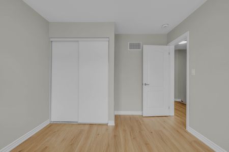 For Lease - 94 Benhurst Crescent, Brampton, Ontario - Photo 4