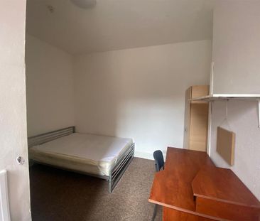 7 bedroom house to rent - Photo 3