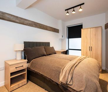 1 bedroom in a flat share to rent - Photo 5