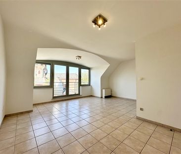 Te huur, instapklaar appartement met terras en garagebox in centrum... - Photo 3