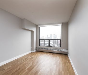 798 Richmond Street West - Photo 1