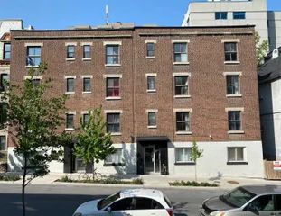 1 room apartment of 38m² in Montreal - Photo 1