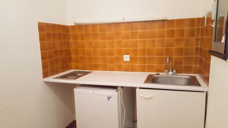 F1 29 m². Cuisine indépendante équipée. - Photo 2