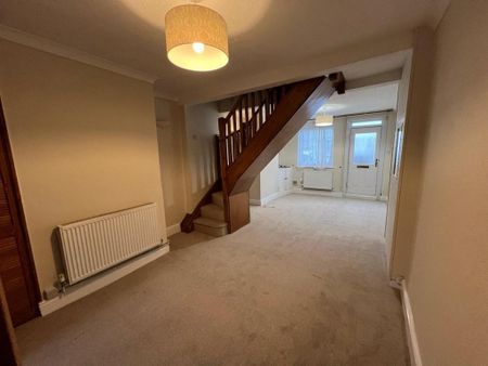 2 bedroom terraced house to rent - Photo 2