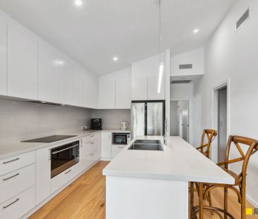 Beach Side Living! - Photo 4