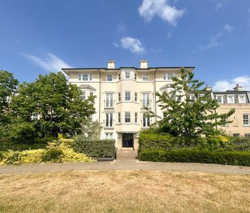 2 bedroom ground floor flat to rent - Photo 3