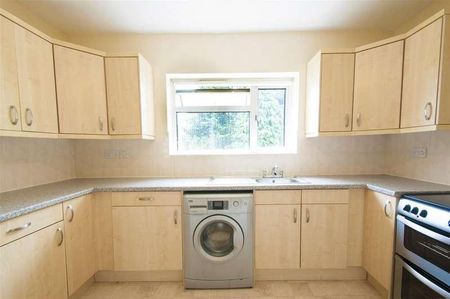 Morrice Close, Slough, SL3 - Photo 4