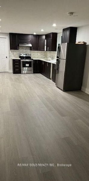 For Lease - 2 Tweedsmuir Court, Brampton, Ontario - Photo 1