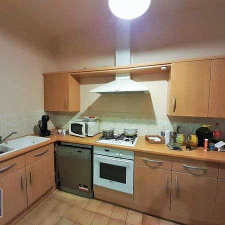 Location Appartement 5 pièces 122m² ORANGE 84100 - Photo 3