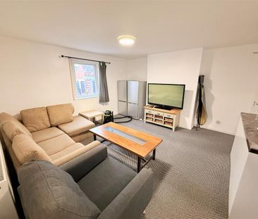 5 bedroom flat to rent - Photo 6