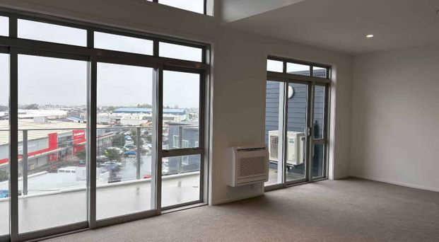 Apartment Living at its best - Photo 1