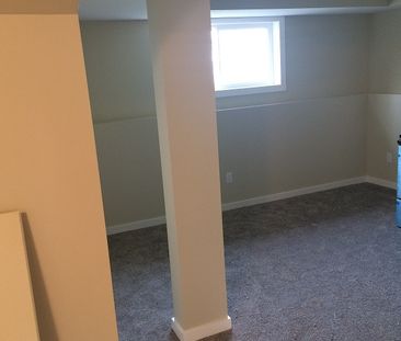 Renovated 1 Bedroom Basement Suite Deer Park! - Photo 2