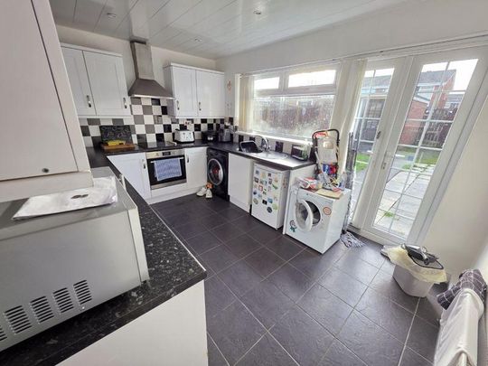 2 bedroom semi-detached house to rent - Photo 1