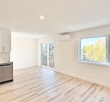 GORGEOUS 2-BEDROOM APARTMENT WITH MODERN UPGRADES - Photo 1