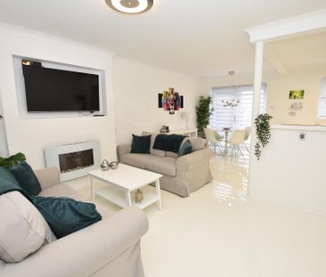 2 bedroom semi-detached house to rent - Photo 2